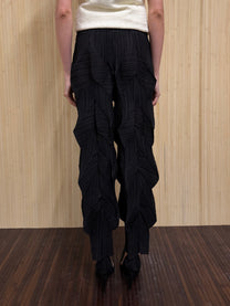 Pleated structured trousers