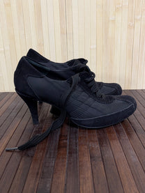 Sporty heels