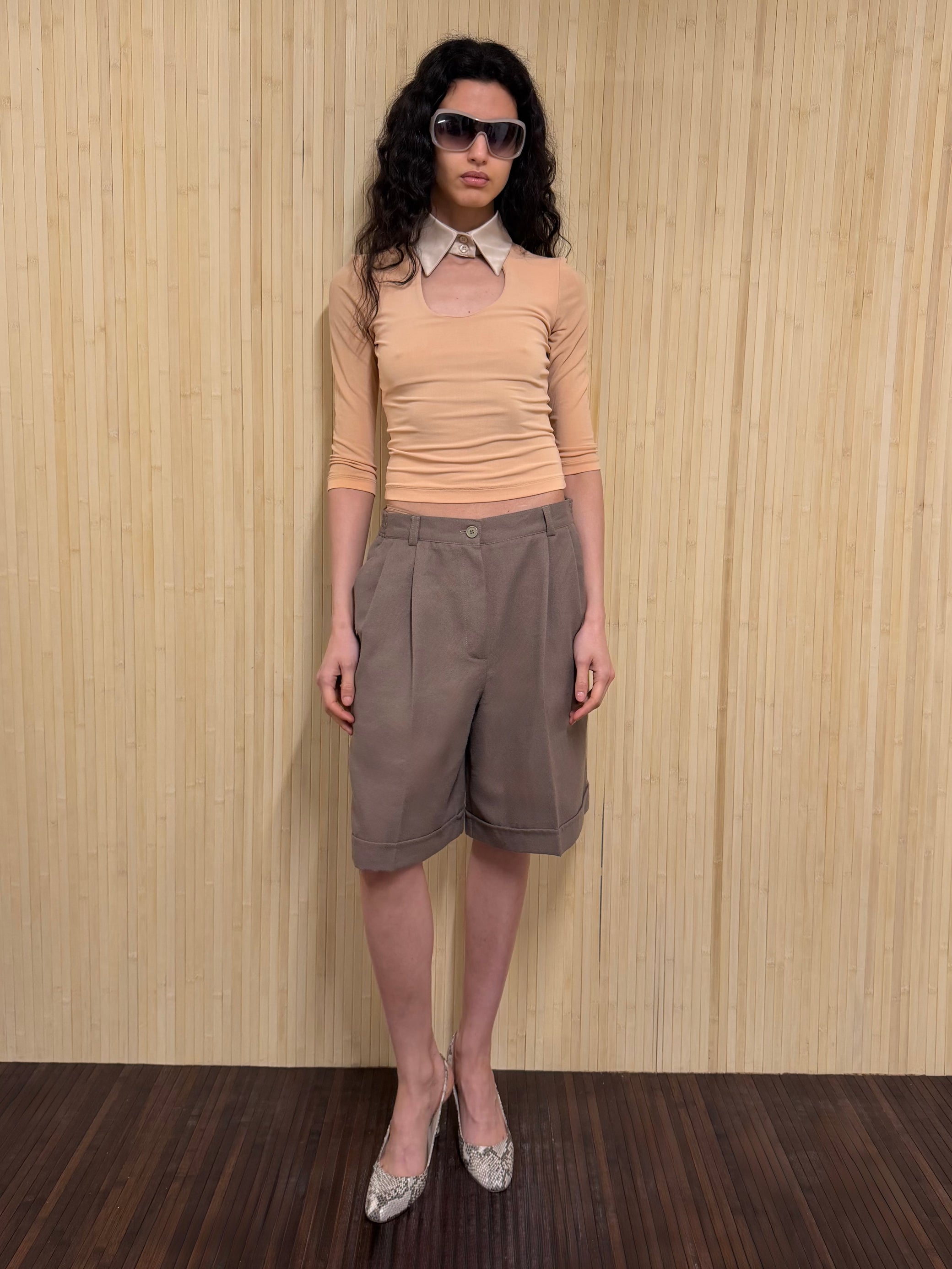 Dove grey bermudas