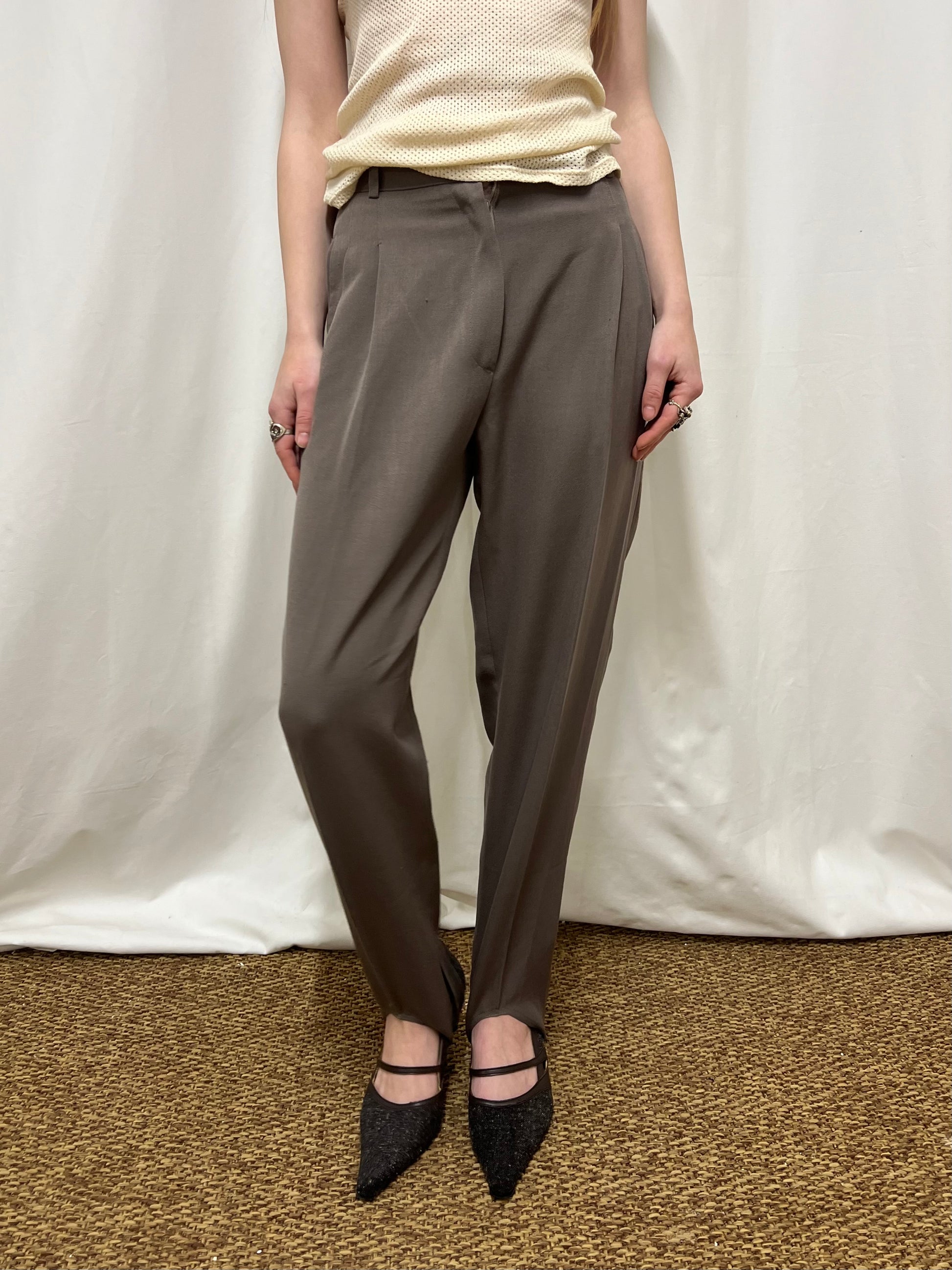 Stirrup pants