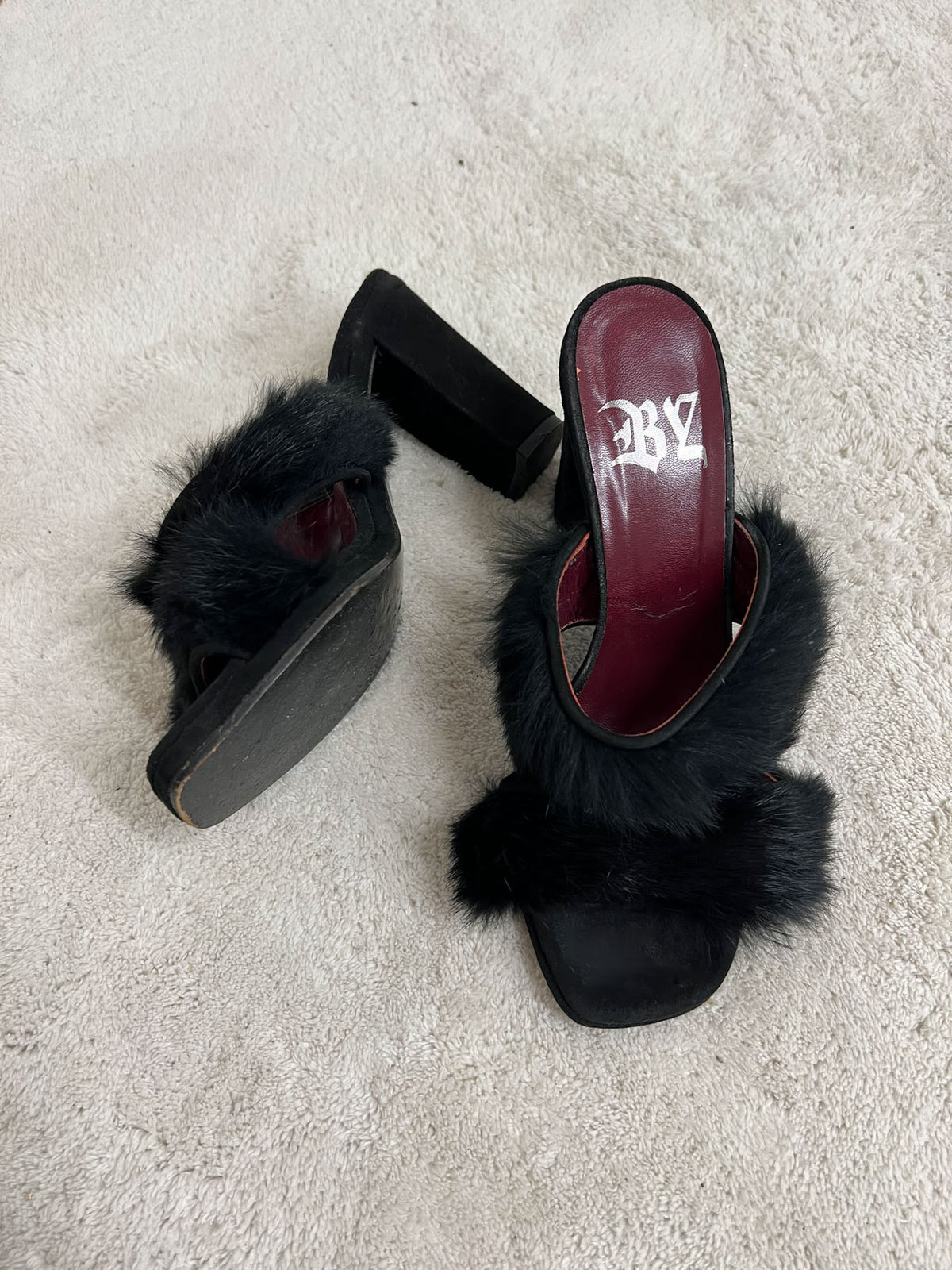 Lapin fur sandals