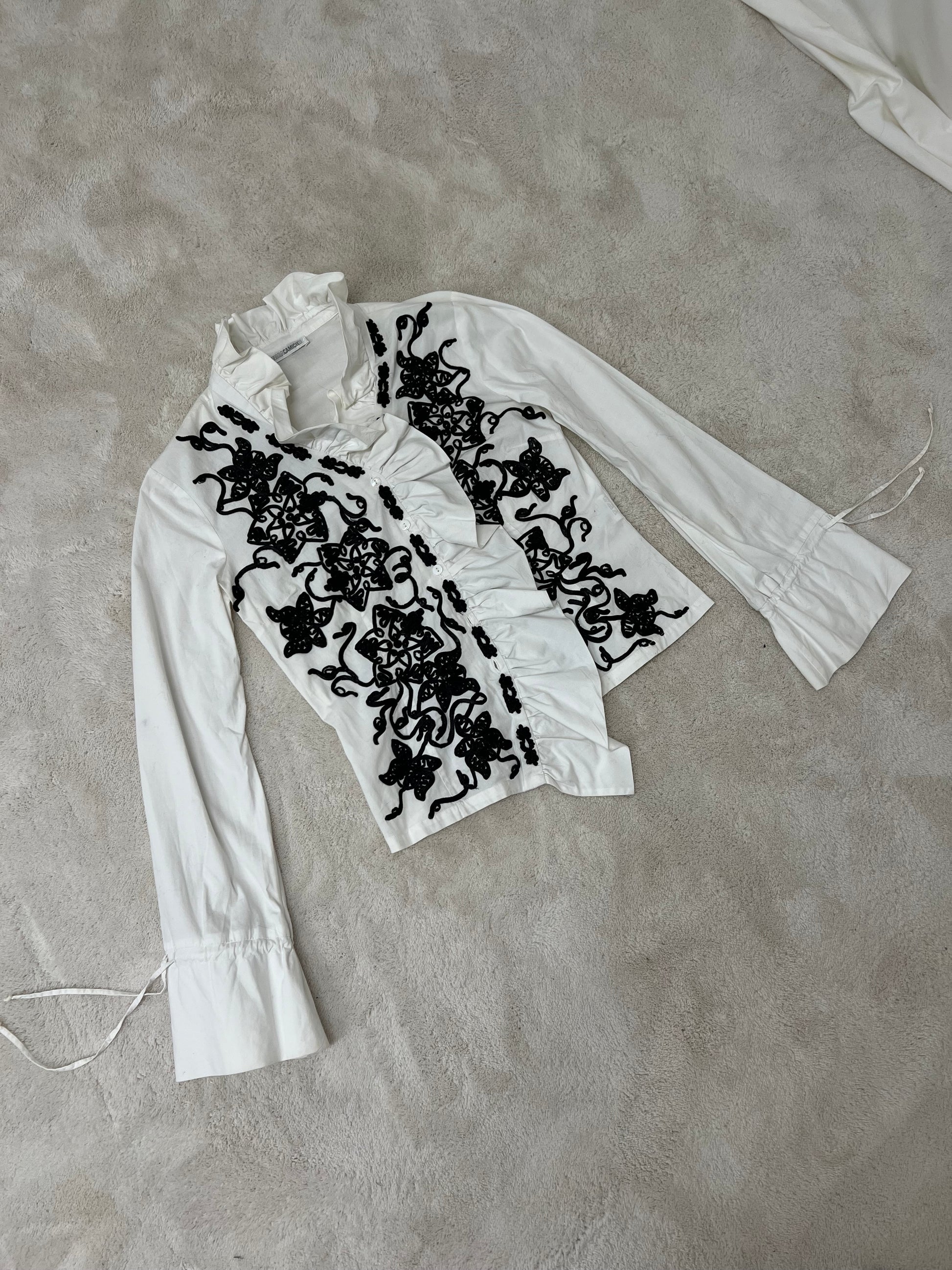 Embroidered shirt