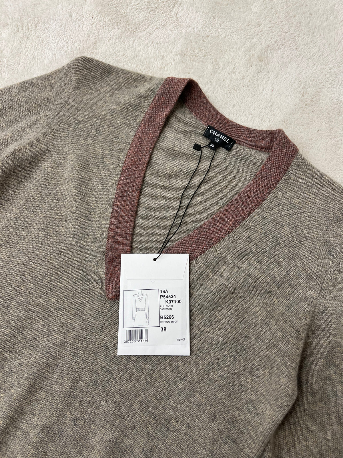 Chanel pull