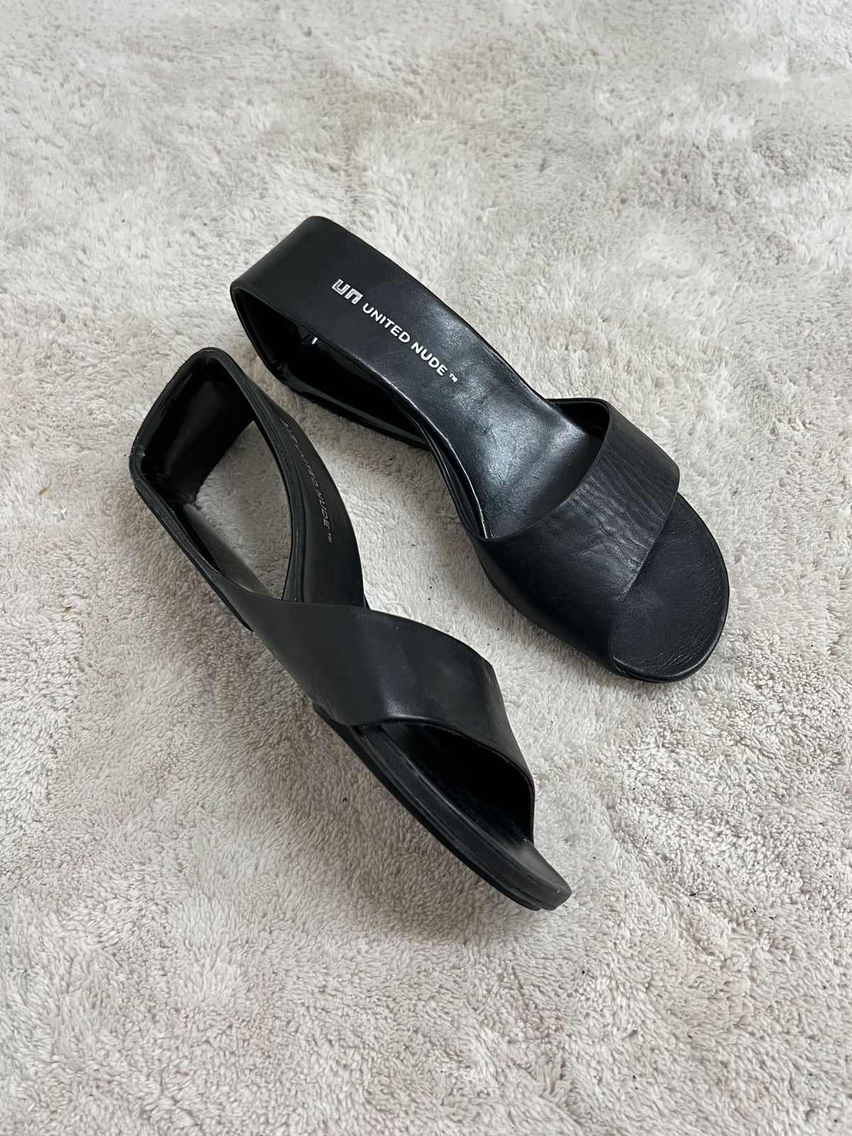 Open wedges