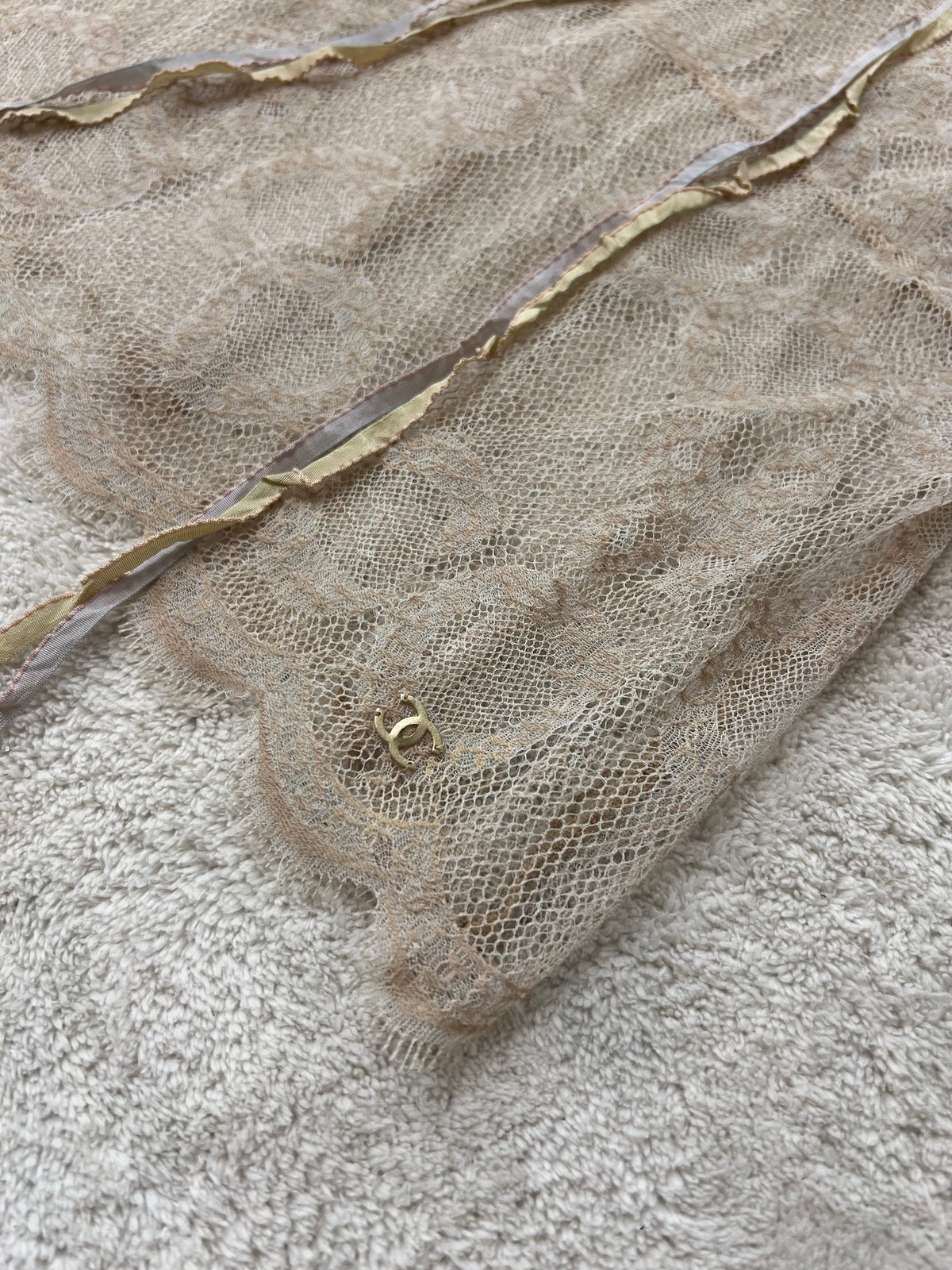 Chanel lace top