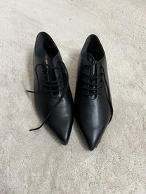 Pointed toe oxfords
