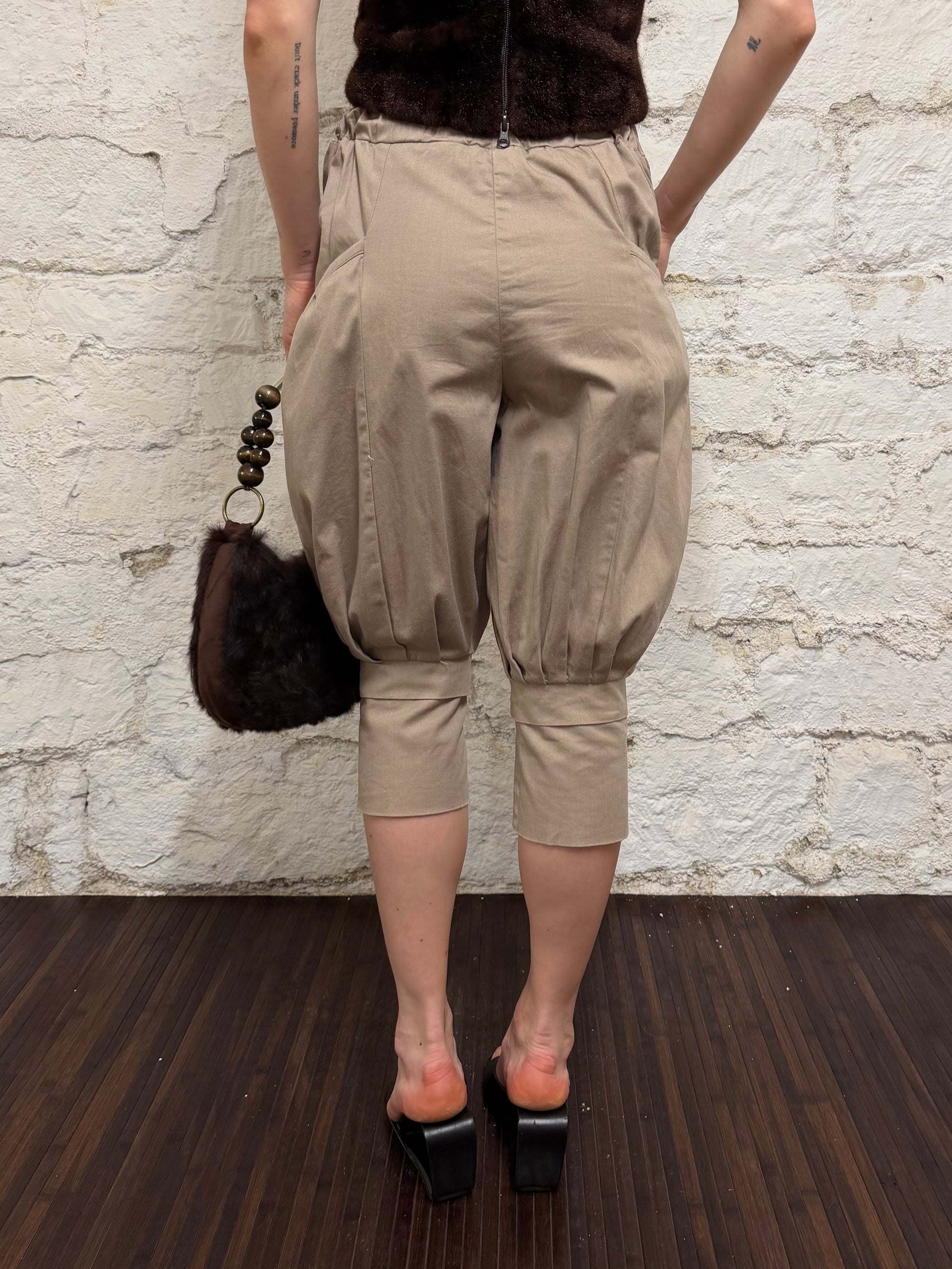 Balloon capris