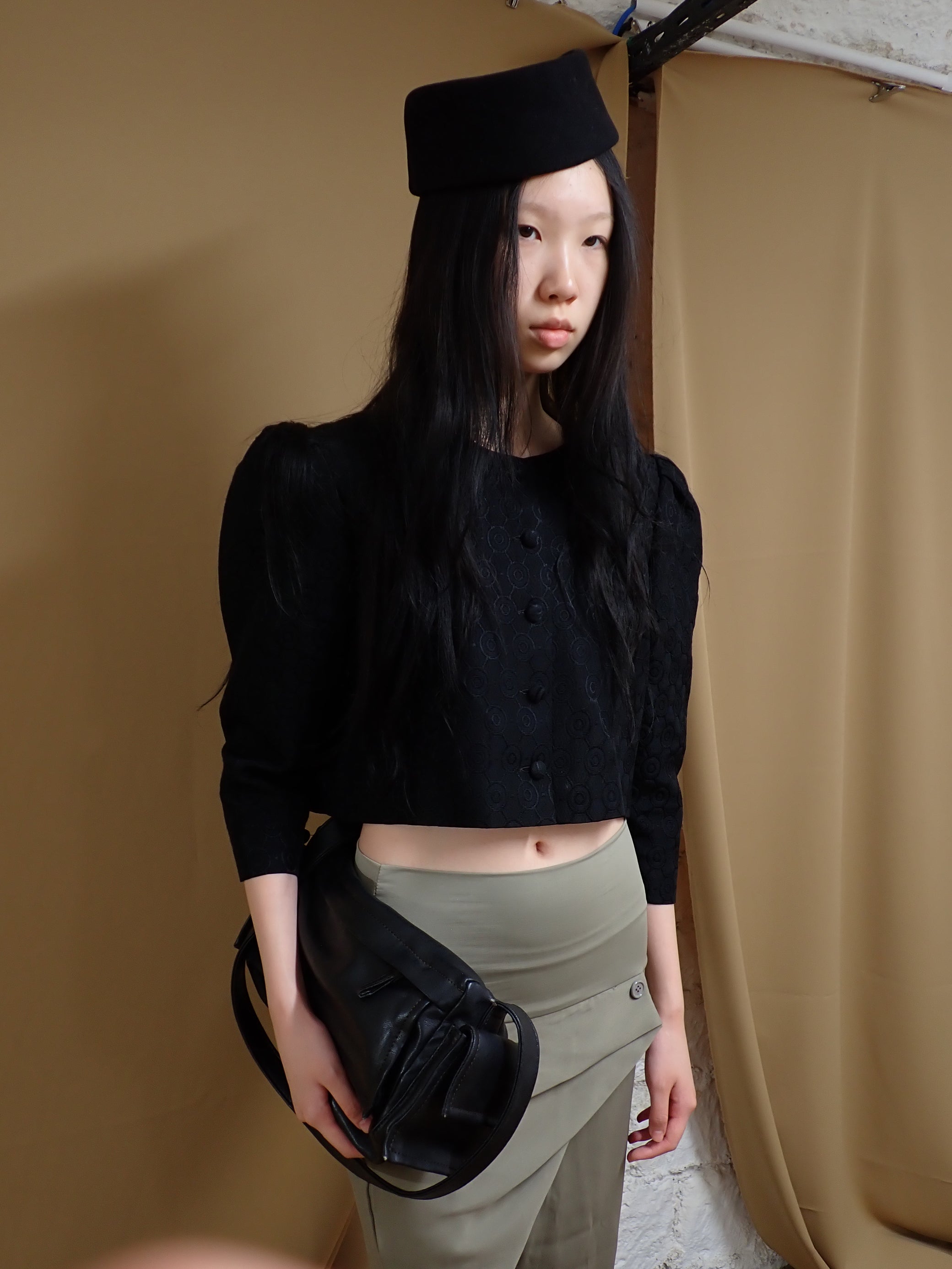 Cropped black jacket