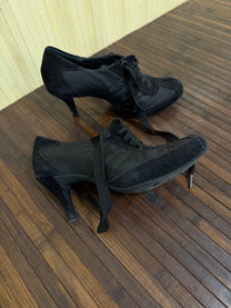 Sporty heels